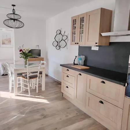 Le Petit Logis De 바르네빌카테레