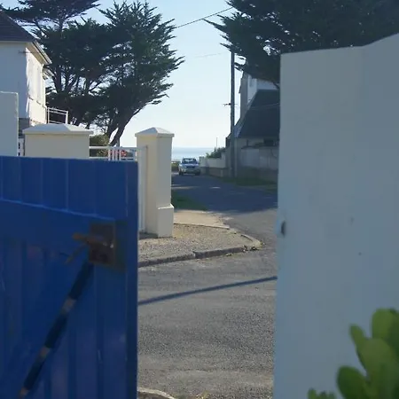 Holiday home Le Petit Logis De Plage Wc Exterieur